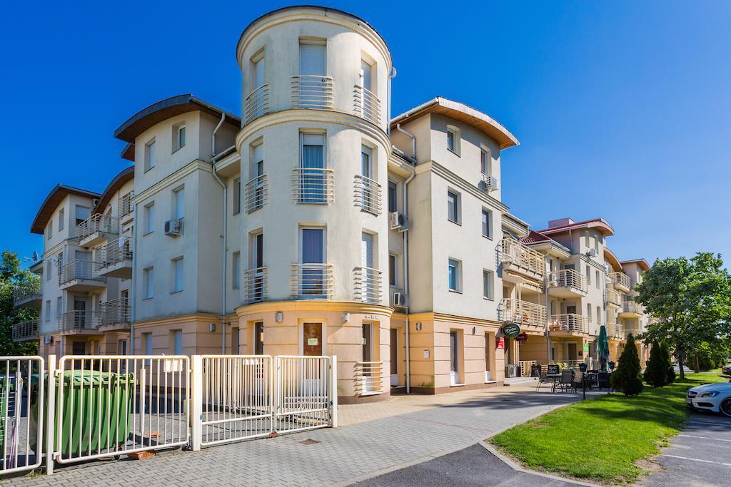 Hajdúszoboszló Aqua Wellness Apartments מראה חיצוני תמונה