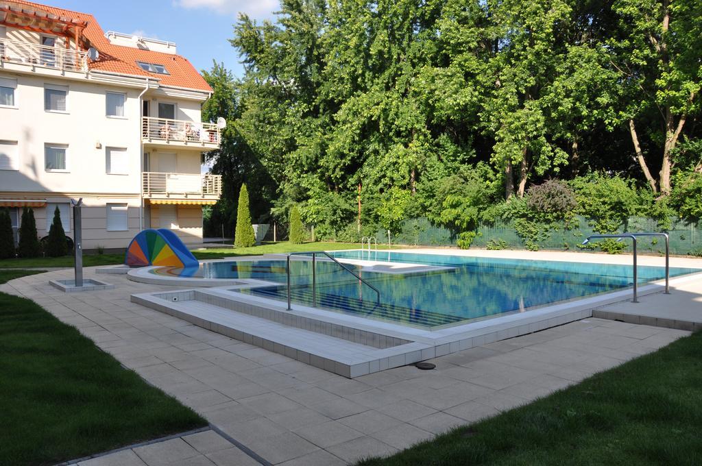 Hajdúszoboszló Aqua Wellness Apartments חדר תמונה